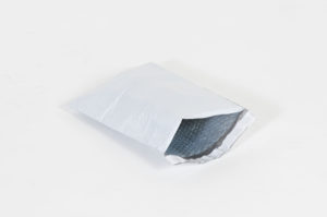 #3 - 8 1/2 x 14 1/2" Bubble Lined Self-Seal Poly Mailer (100/case)