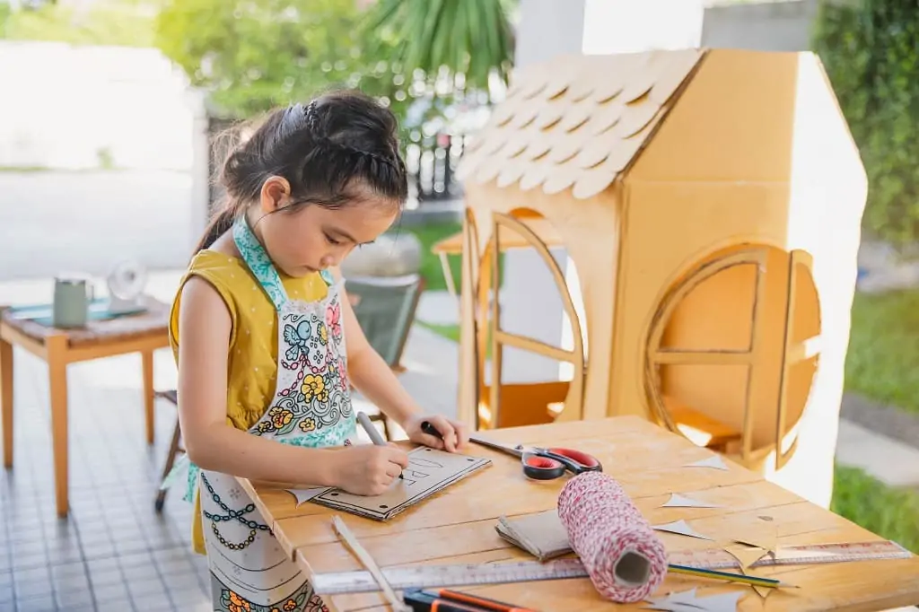 what can you use a cardboard box for 